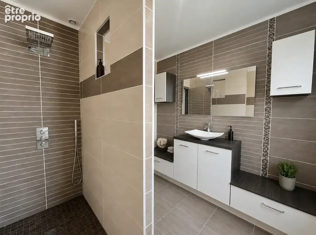 Pépinière Canal à découvrir ce magnifique  appartement d'exception de 3 pièces très lumineux de 85,50 m2, situ - photo 7