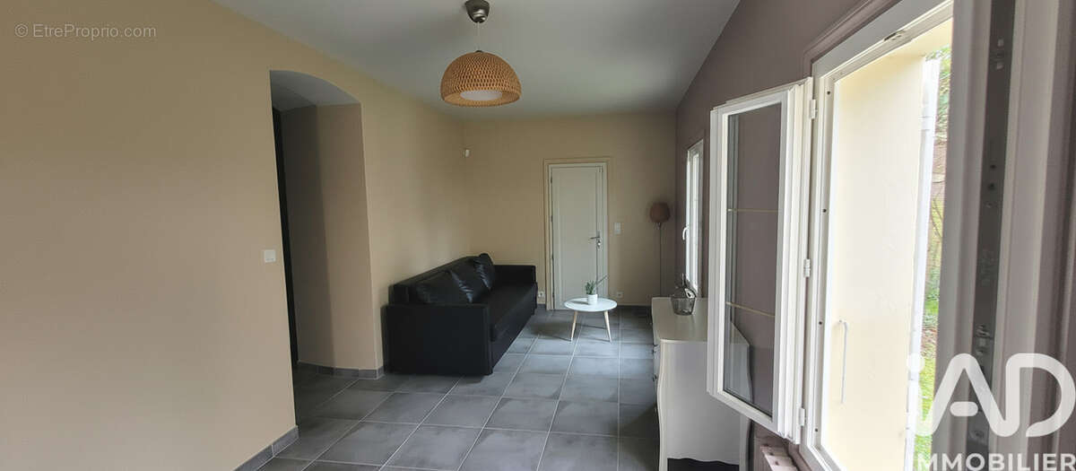 Photo 8 - Maison à SAINT-PIERRE-DE-JUILLERS