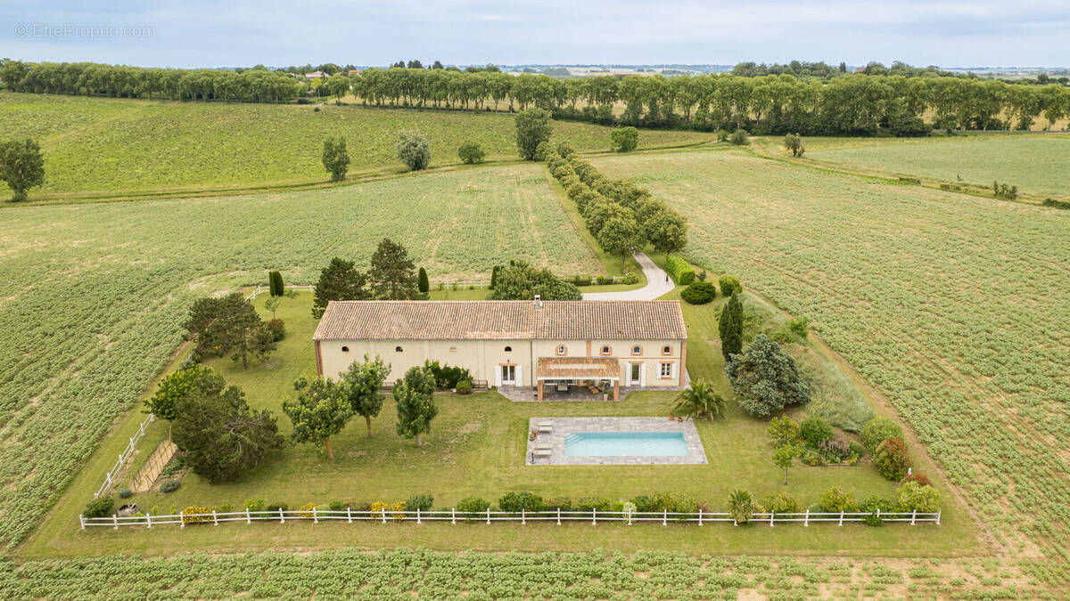 Maison à ODARS