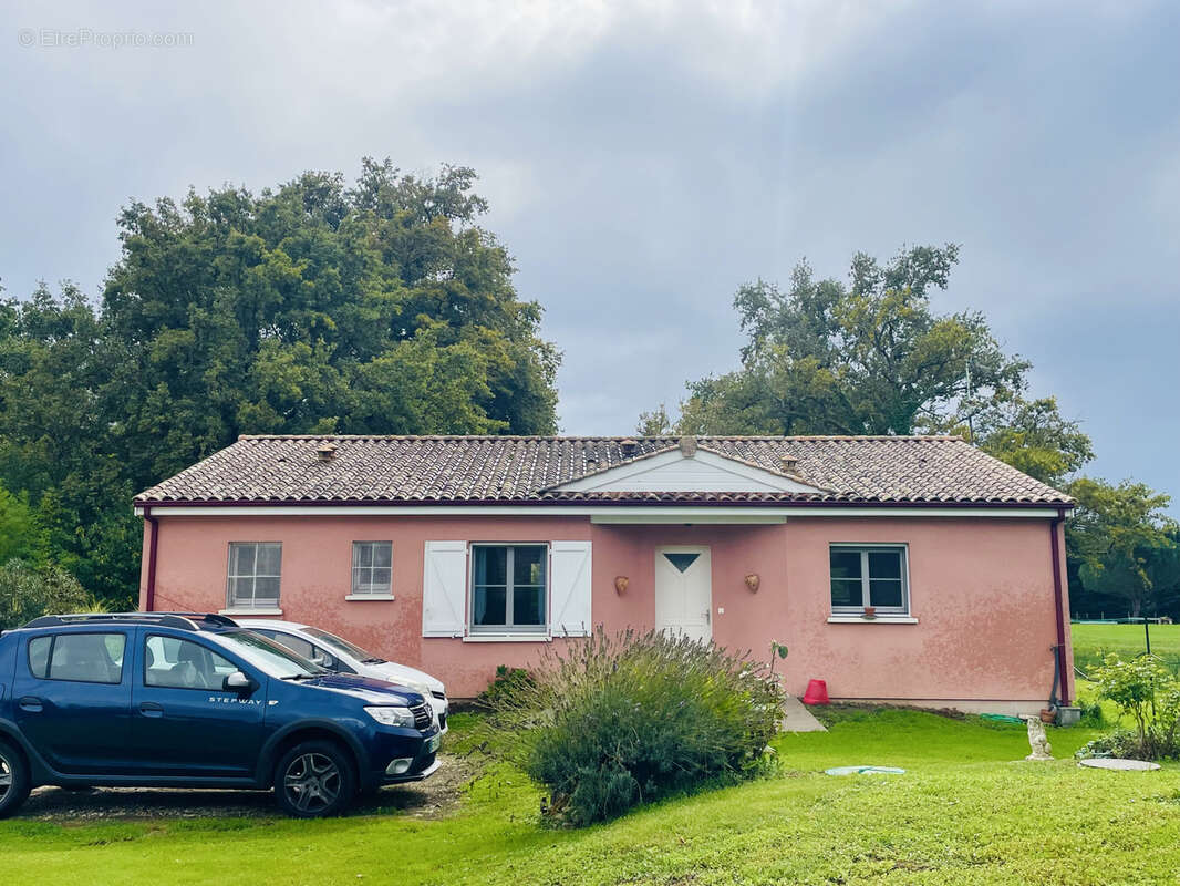 Maison à SAINT-DENIS-DE-PILE