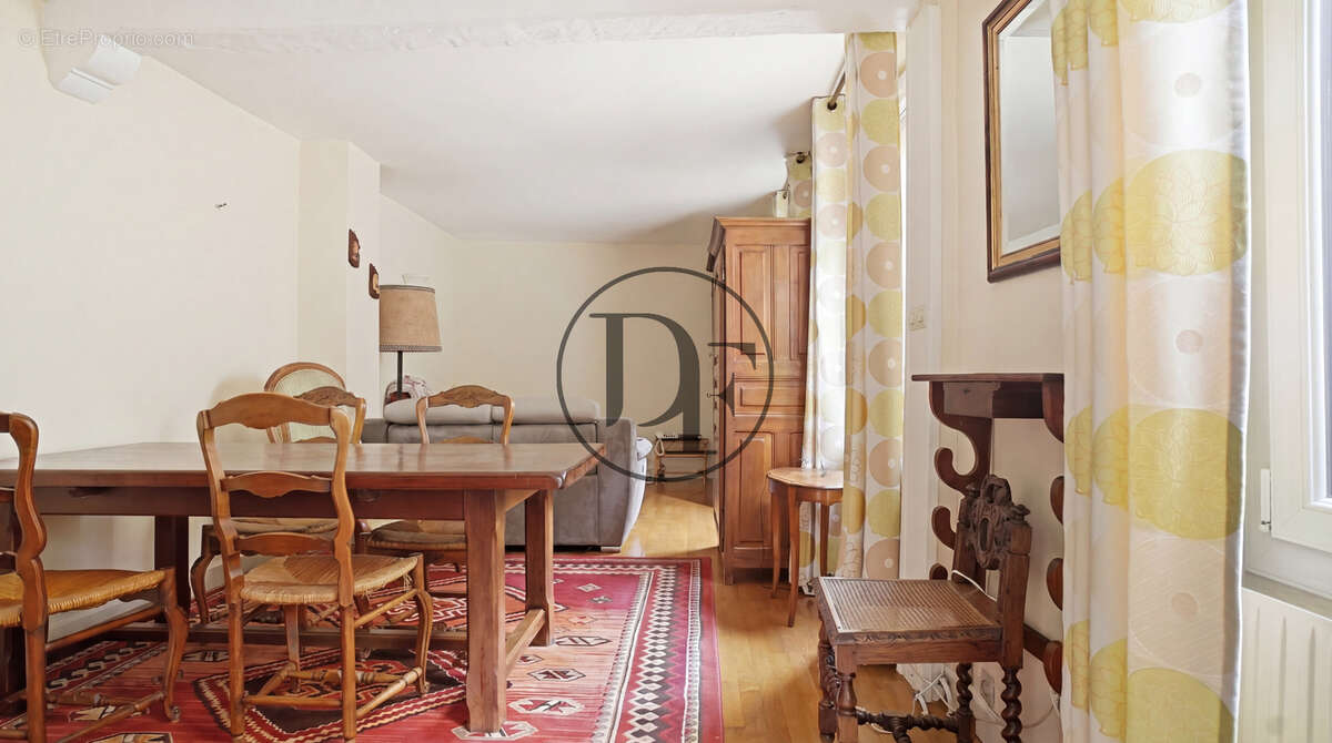 Appartement à FONTAINEBLEAU