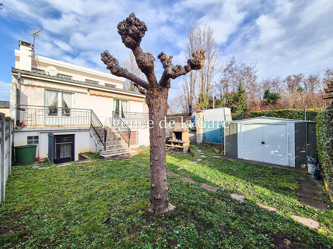 Maison à CARRIERES-SUR-SEINE