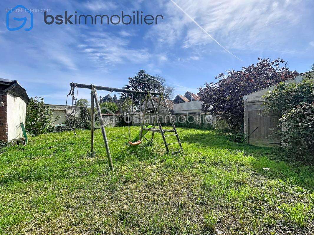 Maison à SAINT-ETIENNE-DU-ROUVRAY