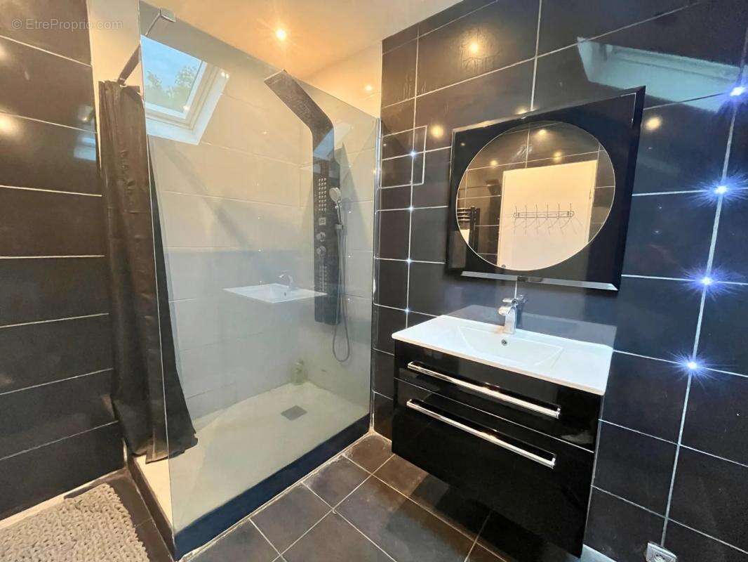 Maison à VILLEFONTAINE