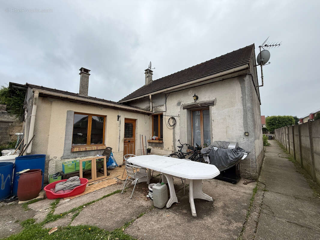 Maison à NEUILLY-EN-THELLE