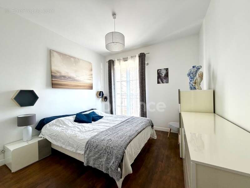 Appartement à LE PLESSIS-ROBINSON