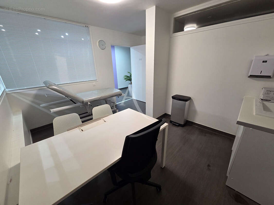 Commerce à TREMBLAY-EN-FRANCE