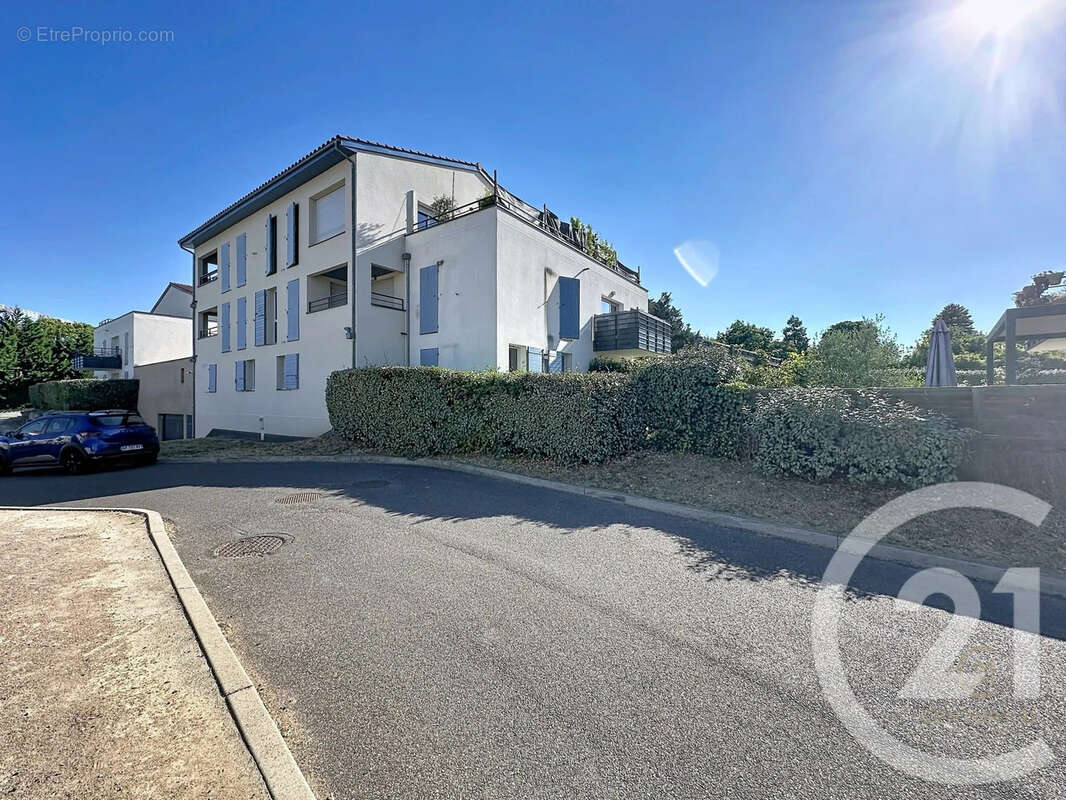 Appartement à CHARLY