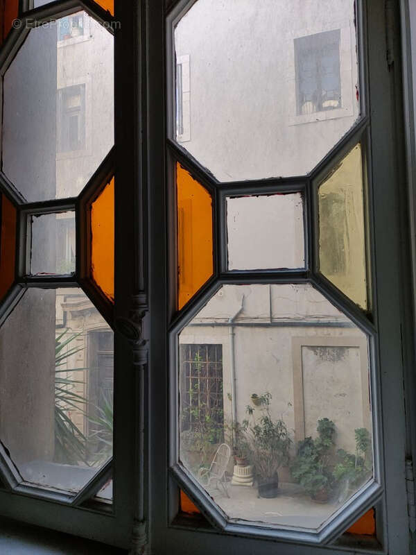 Appartement bourgeois 5 pièces àrénover de 139 m2 centre ville de Sète - photo 13