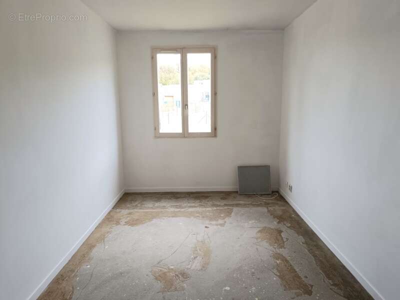 Maison à VILLENEUVE-SUR-YONNE