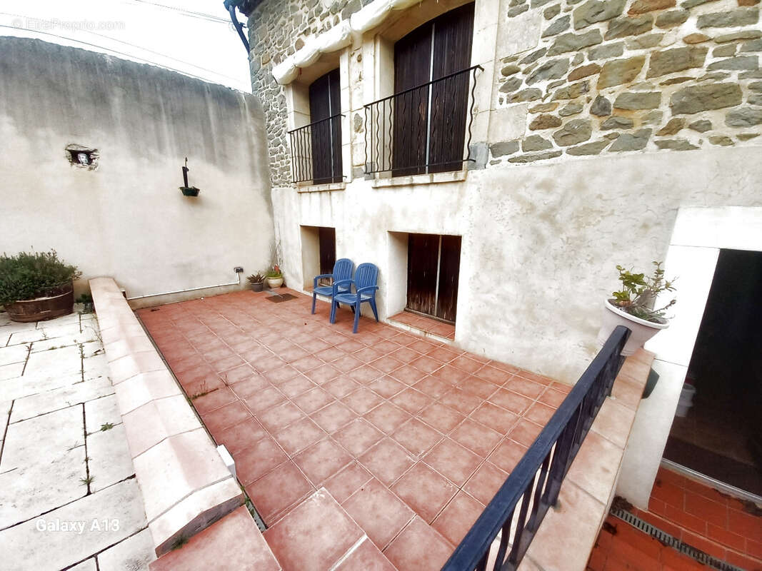 Appartement à AZILLE