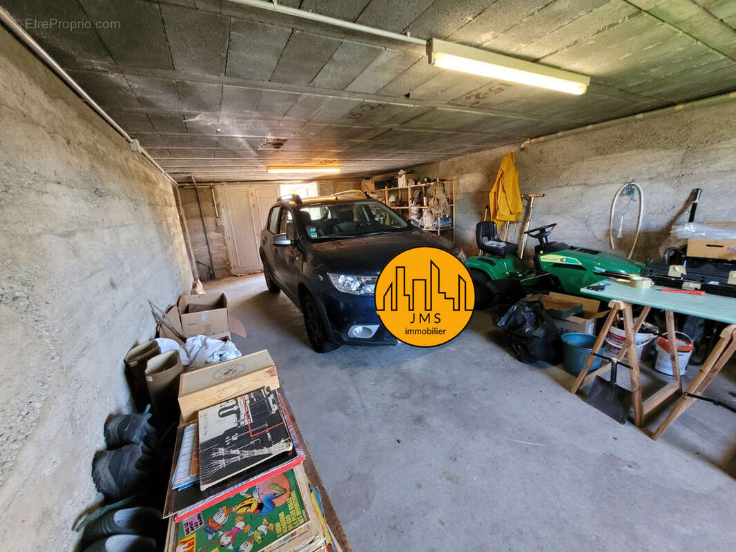 Maison à NOYANT-D&#039;ALLIER