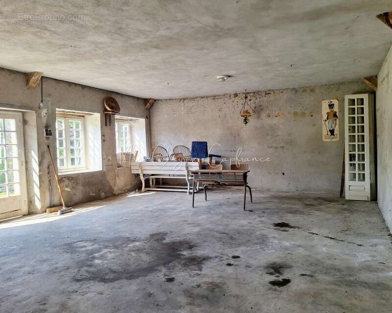 Maison à JUGEALS-NAZARETH