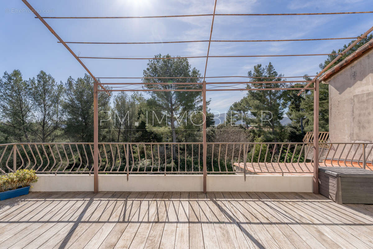 Appartement à MARSEILLE-12E