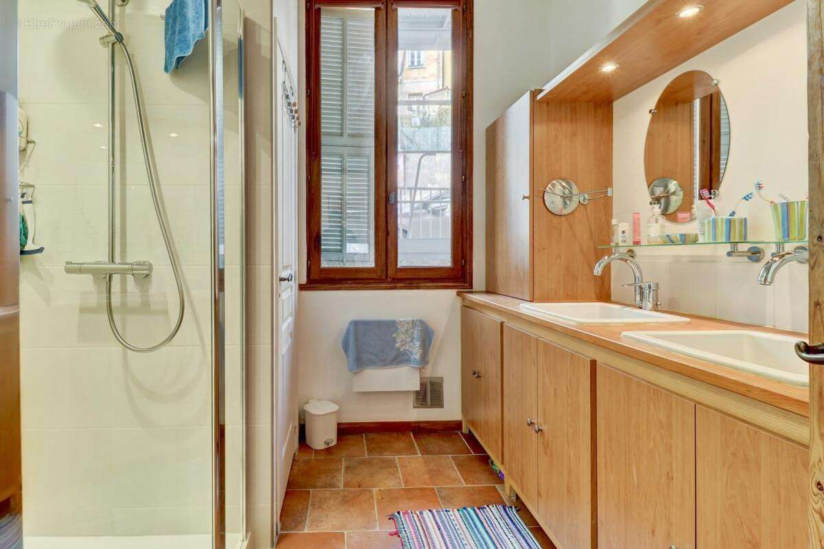 Appartement à BEAUSOLEIL