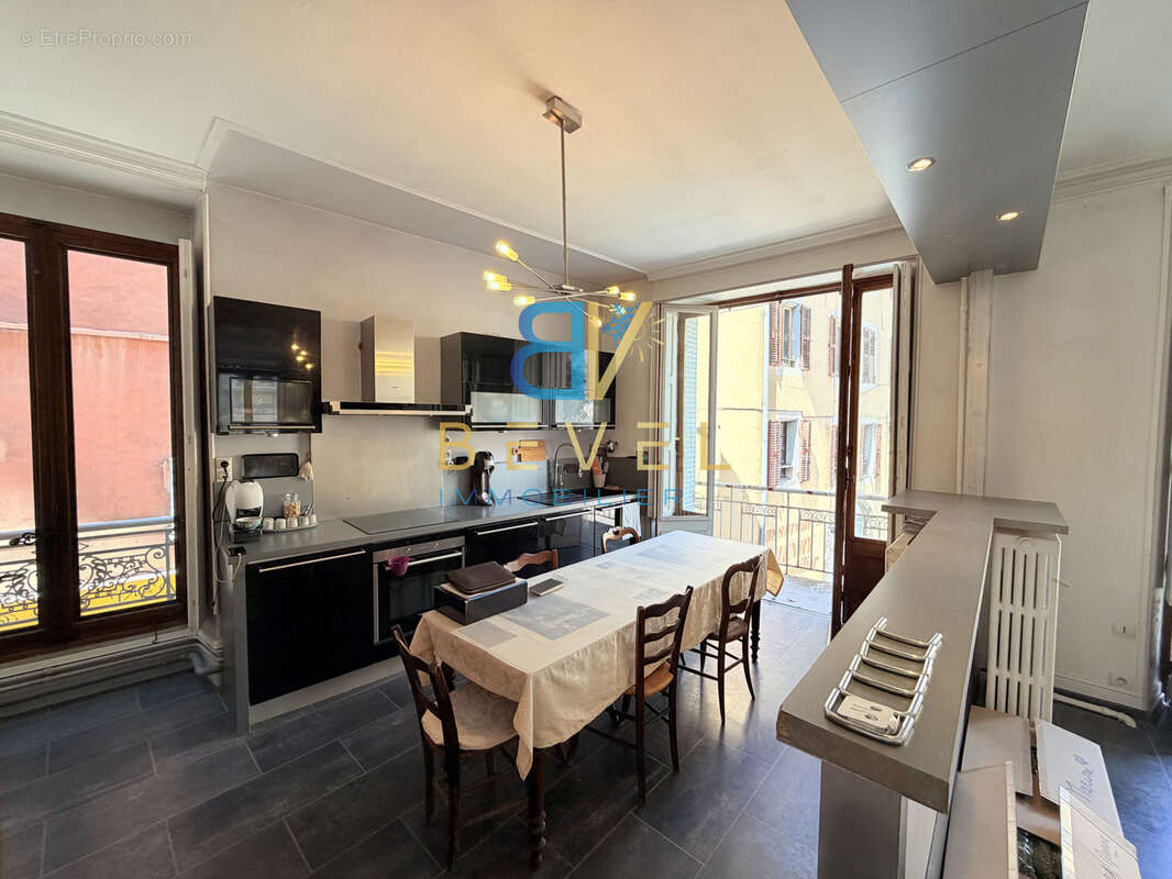 Appartement à SAINT-JEAN-DE-MAURIENNE