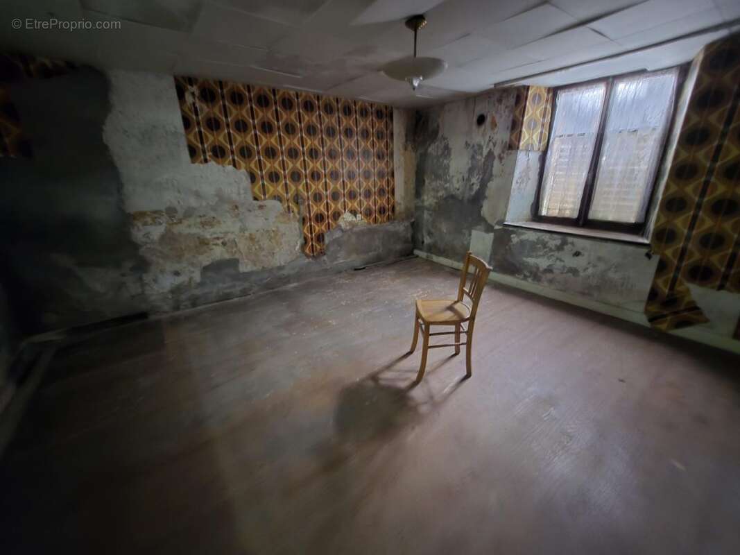 Maison à LANEUVEVILLE-DEVANT-BAYON