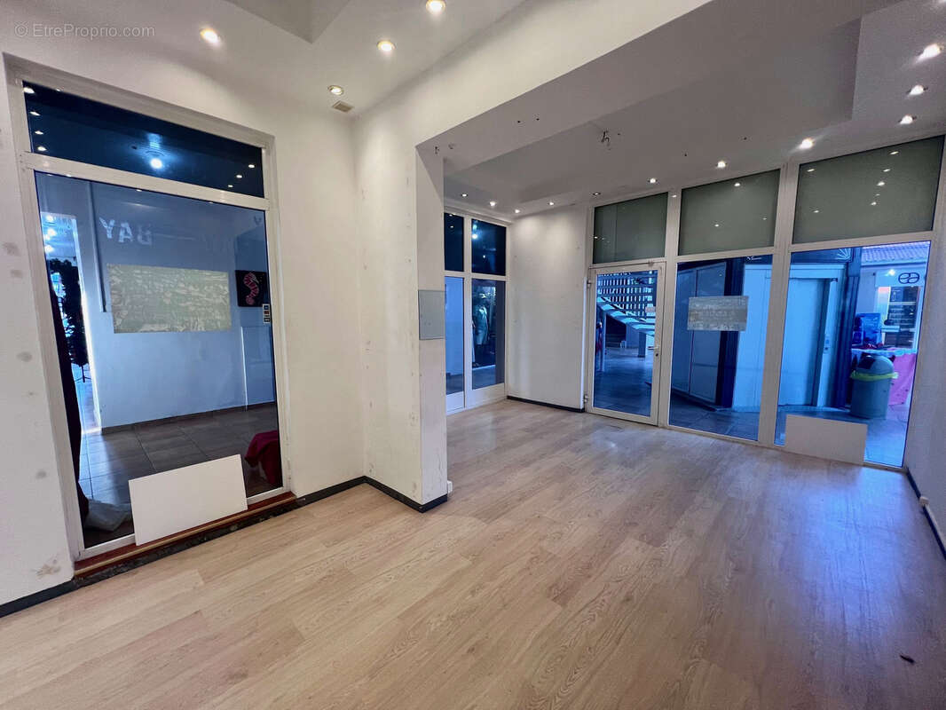 Commerce à SAINT-FRANCOIS