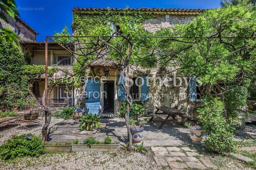Un hameau sur son promontoire - photo 8