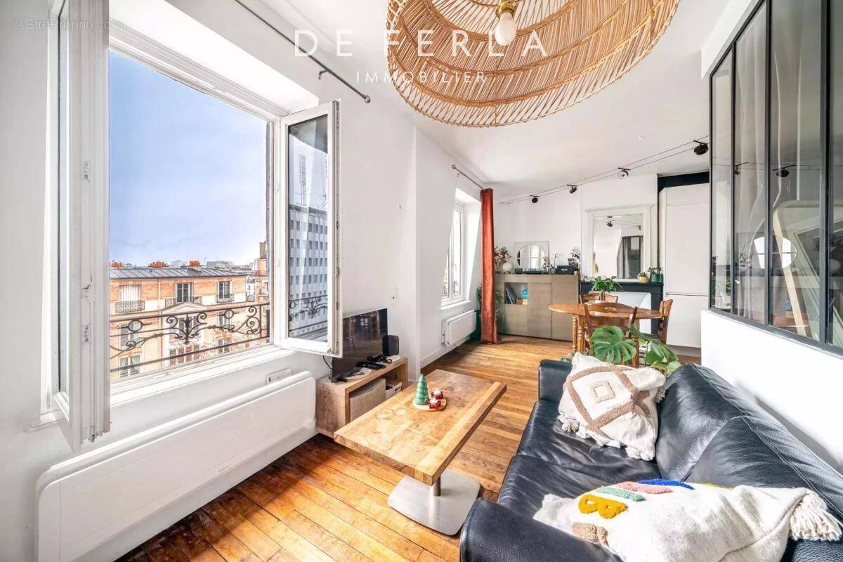 Appartement à PARIS-14E