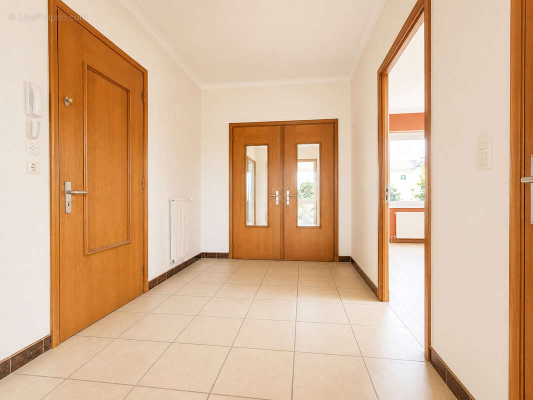 Appartement à CHARBONNIERES-LES-BAINS