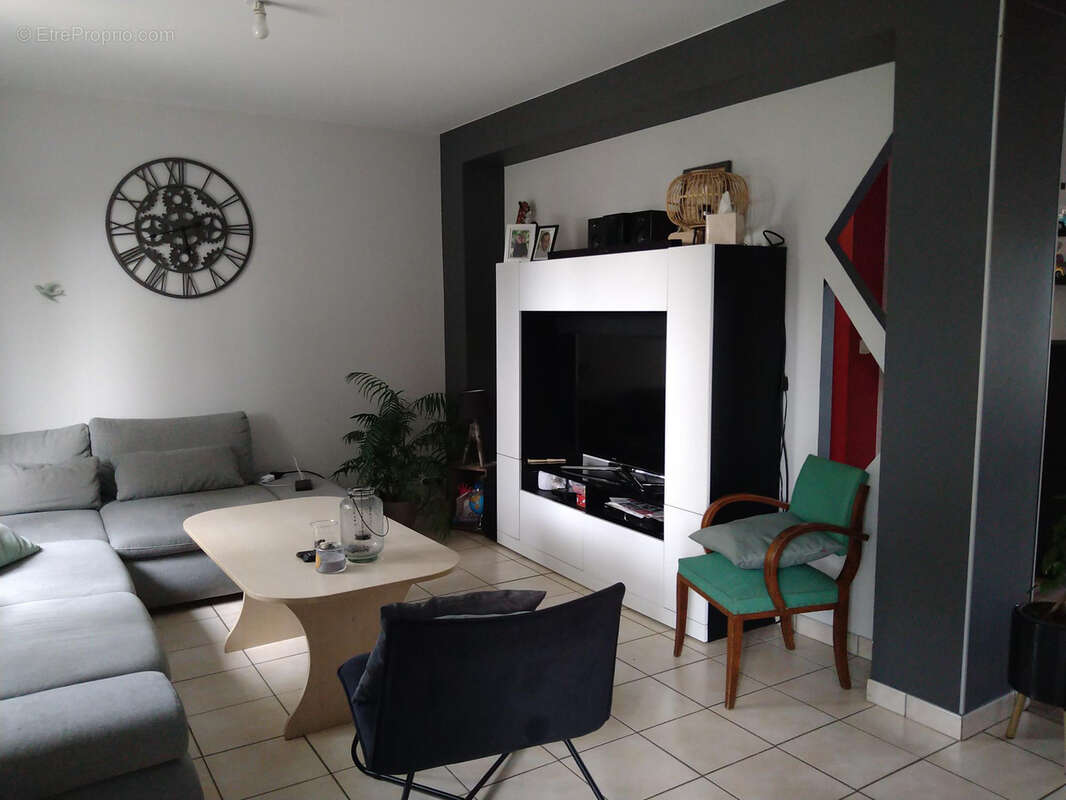 Maison à SAINT-CALAIS-DU-DESERT