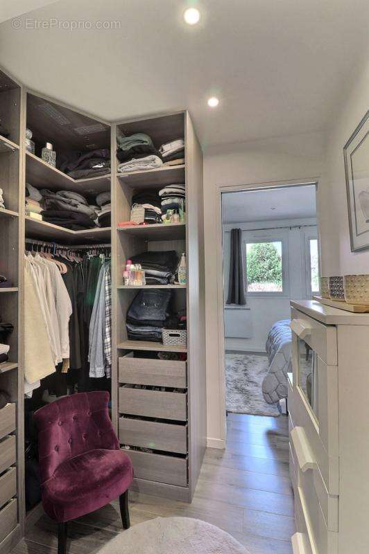 Appartement à SAINT-NOM-LA-BRETECHE