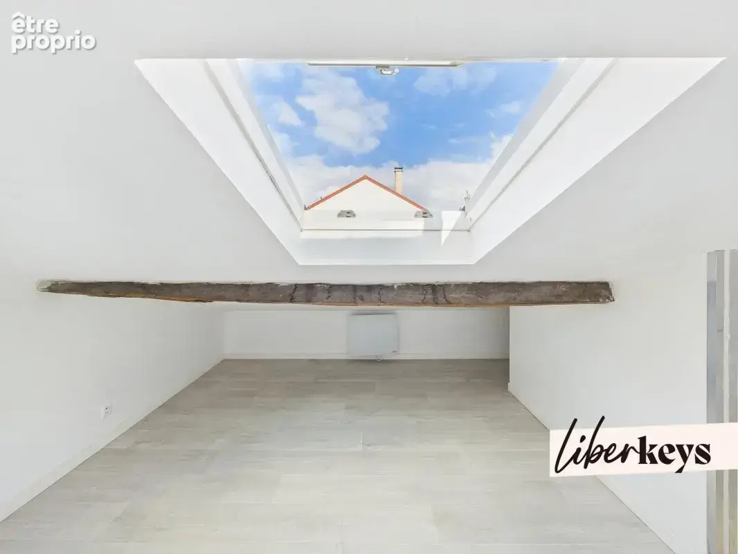 Maison-appartement - Emplacement rare - photo 3