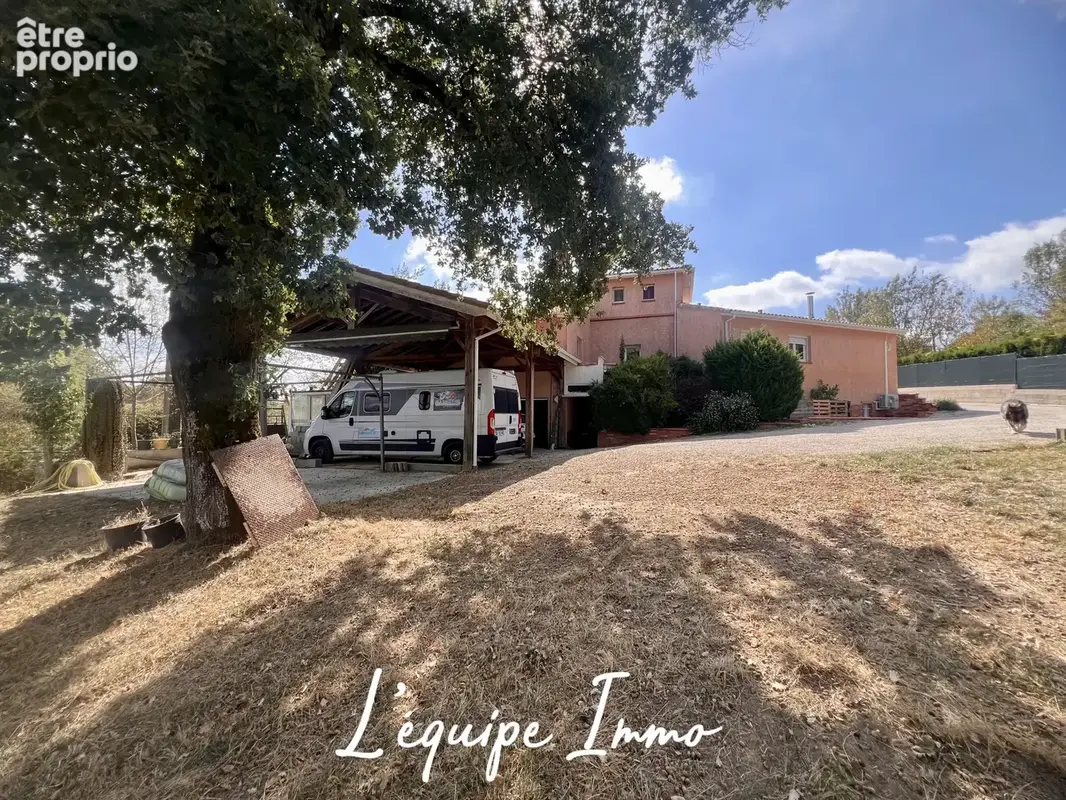 Maison familiale avec sous-sol total, piscine et terrain de 4000m2. - photo 21