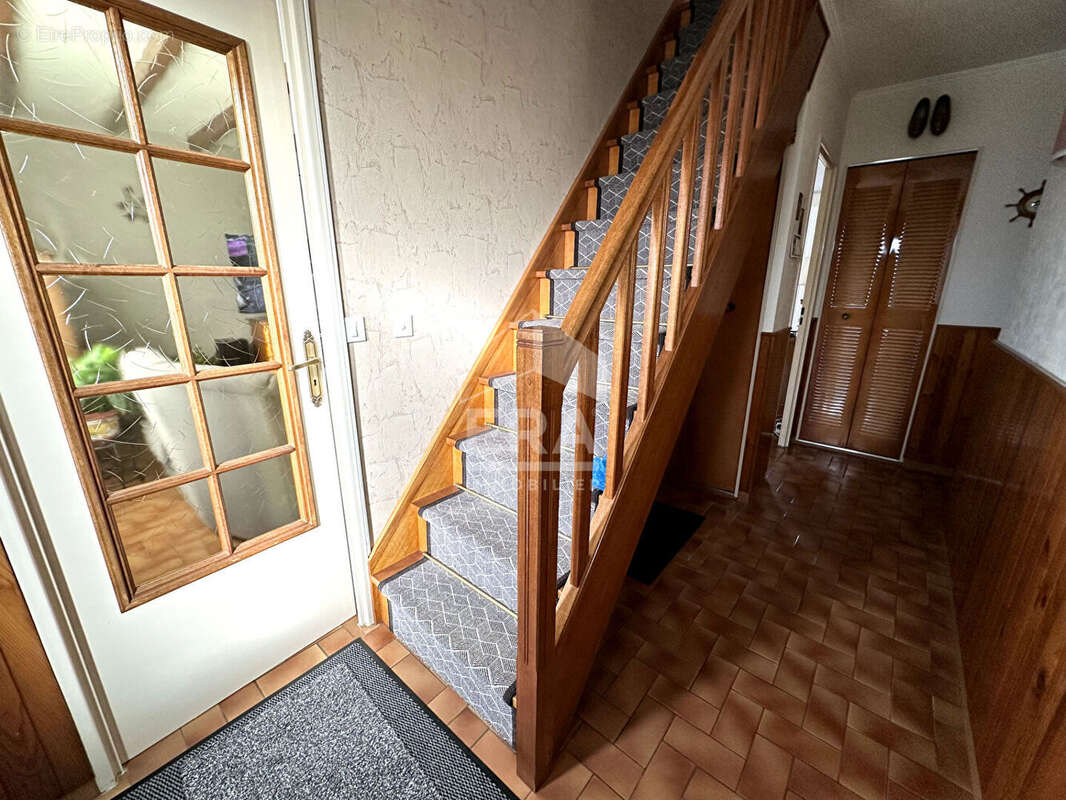 Maison à VILLENEUVE-LA-GUYARD