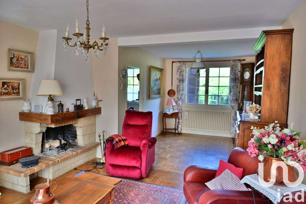 Photo 3 - Maison à ETRECHY