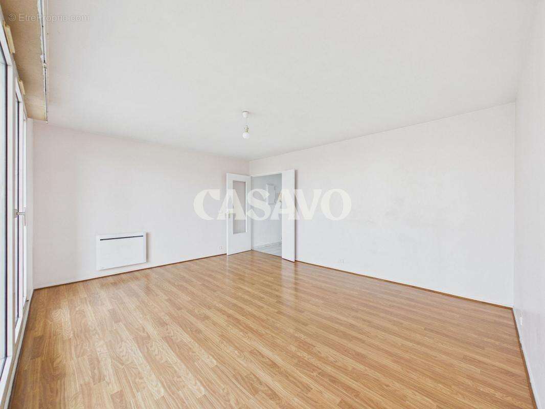 Appartement à LA COURNEUVE