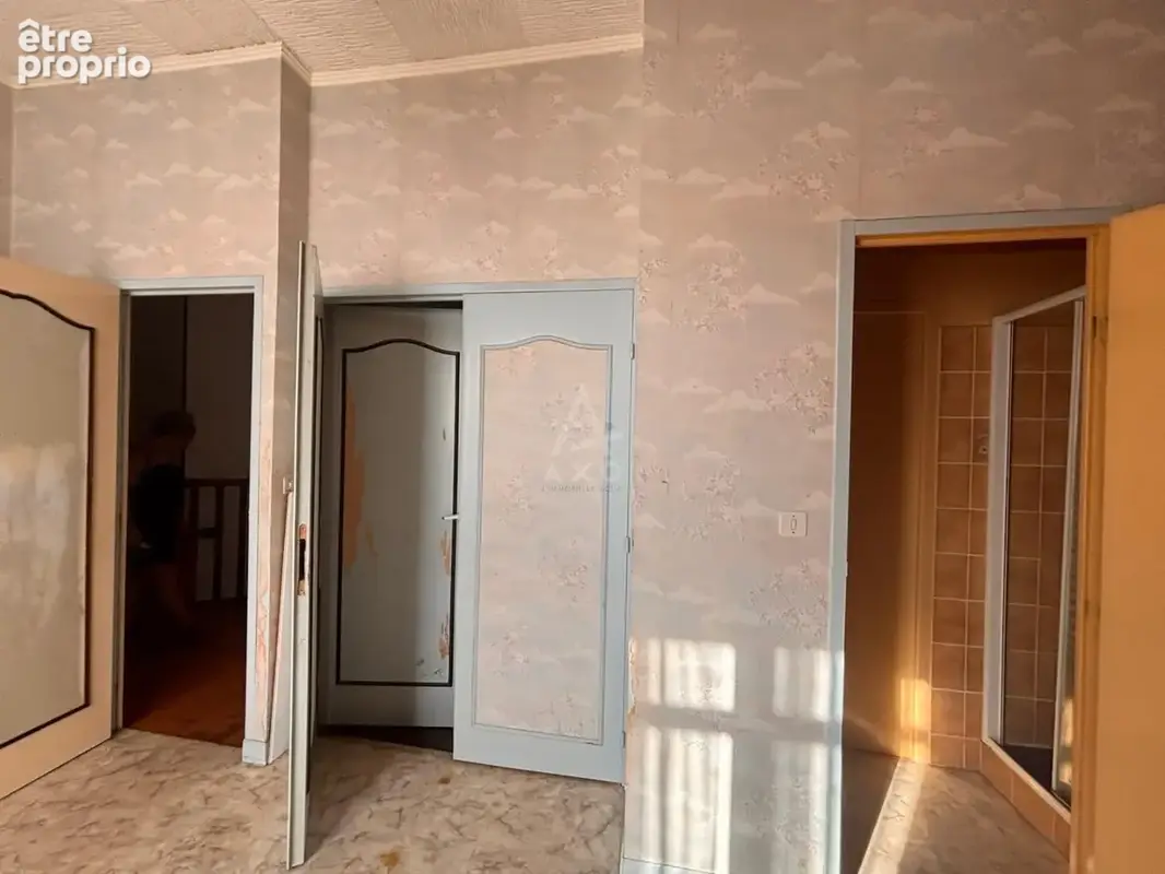 Maison de 6 pièces avec dépendances et terrain divisible - photo 10