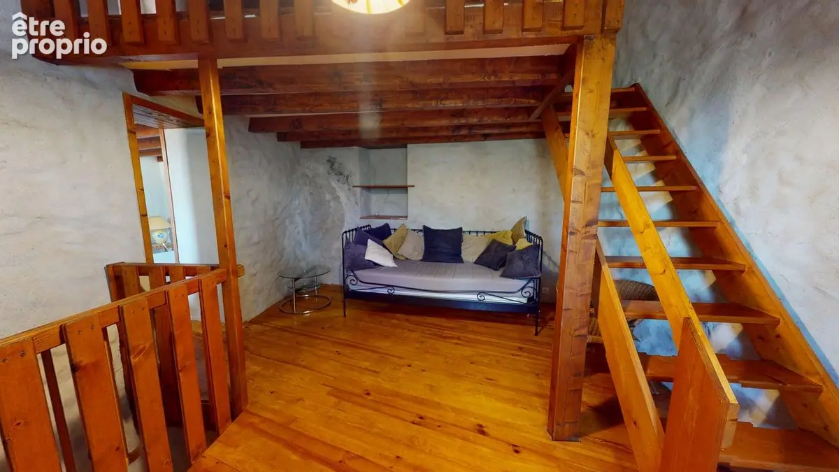 Maison en pierre avec terres non attenantes - photo 8