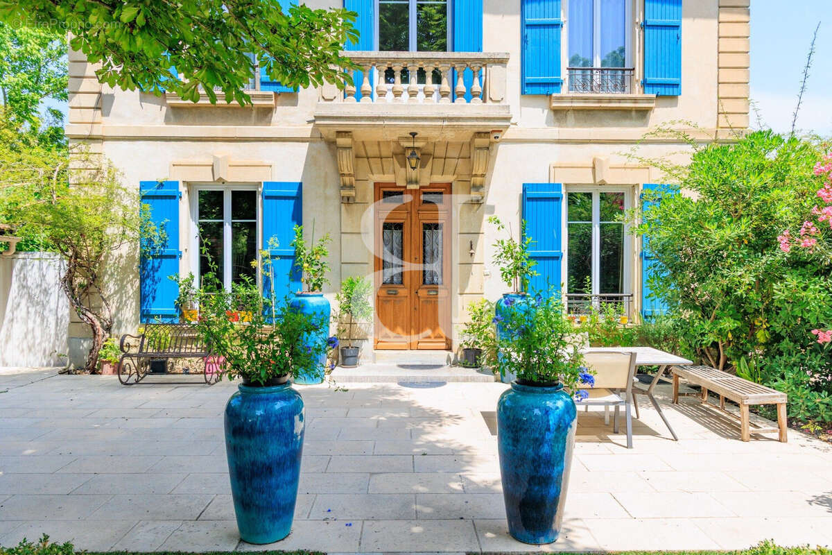 Maison à L'ISLE-SUR-LA-SORGUE