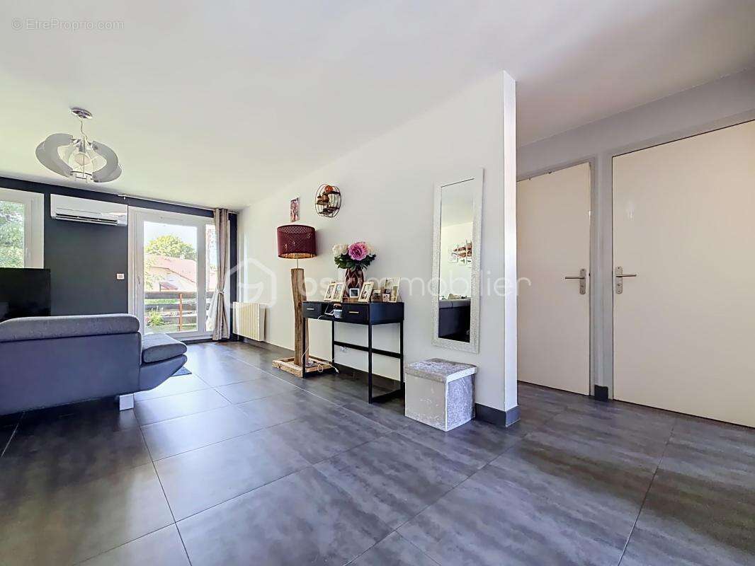 Appartement à VARCES-ALLIERES-ET-RISSET