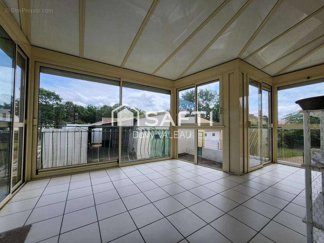 Maison 123 m² à Bournezeau  - photo 4