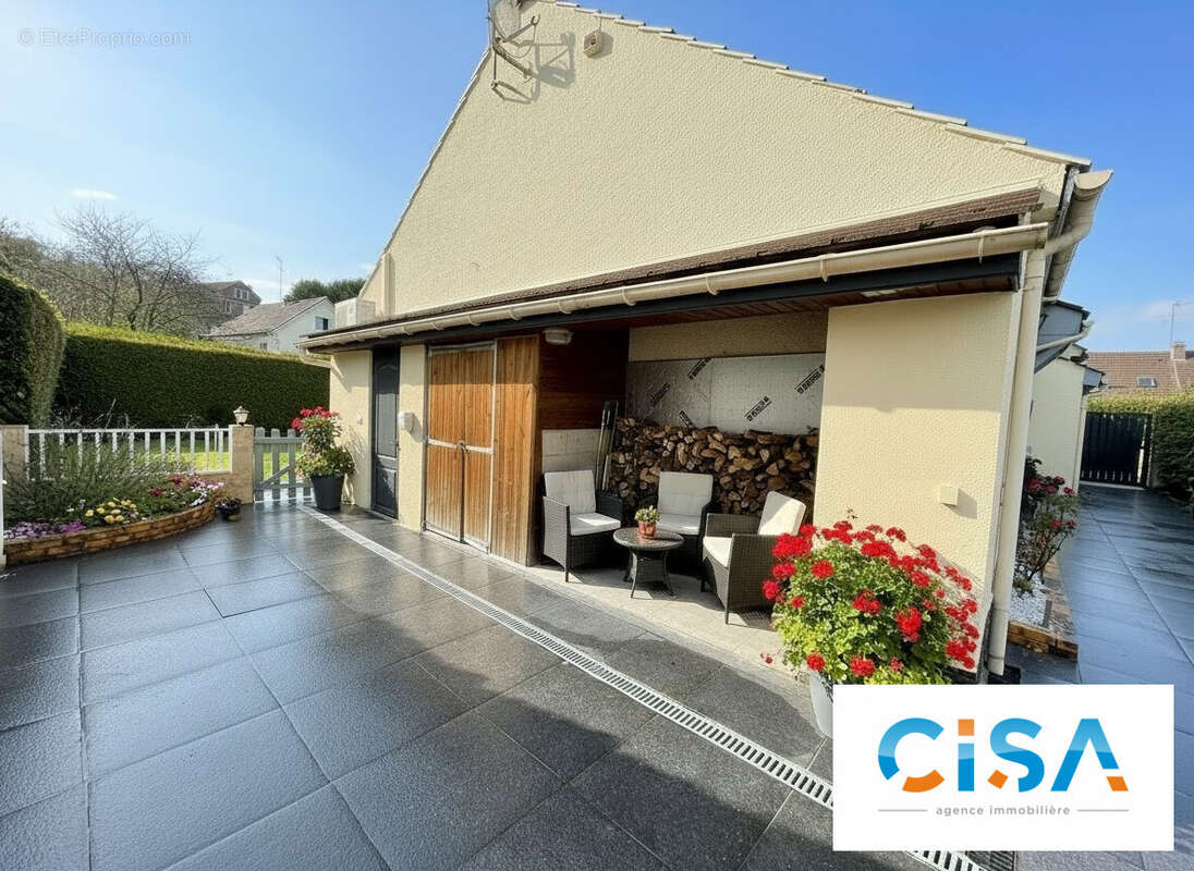 Maison à SAINT-LEU-D&#039;ESSERENT