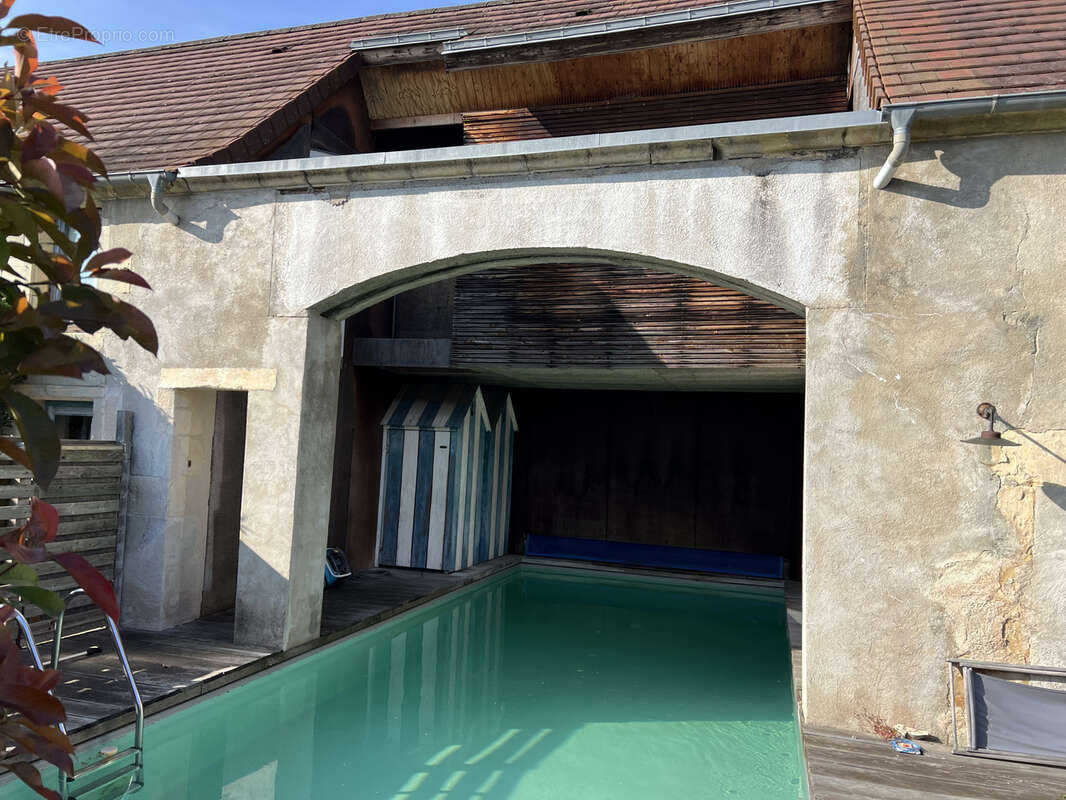 Maison à VARENNES-VAUZELLES