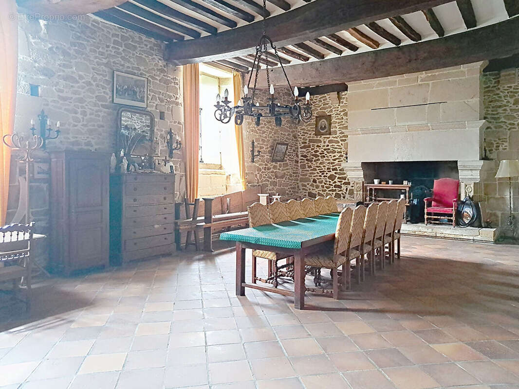 Maison à SAINT-MELOIR-DES-BOIS