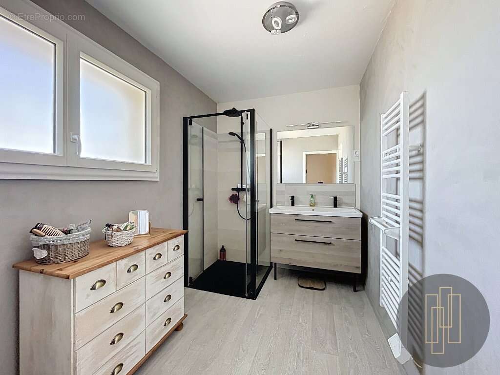 Maison à SOURCIEUX-LES-MINES