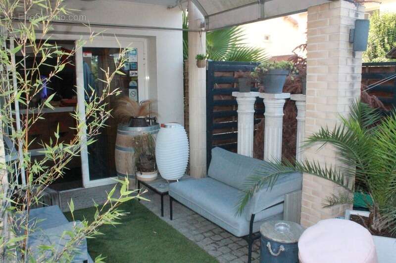 Commerce à LABARTHE-SUR-LEZE