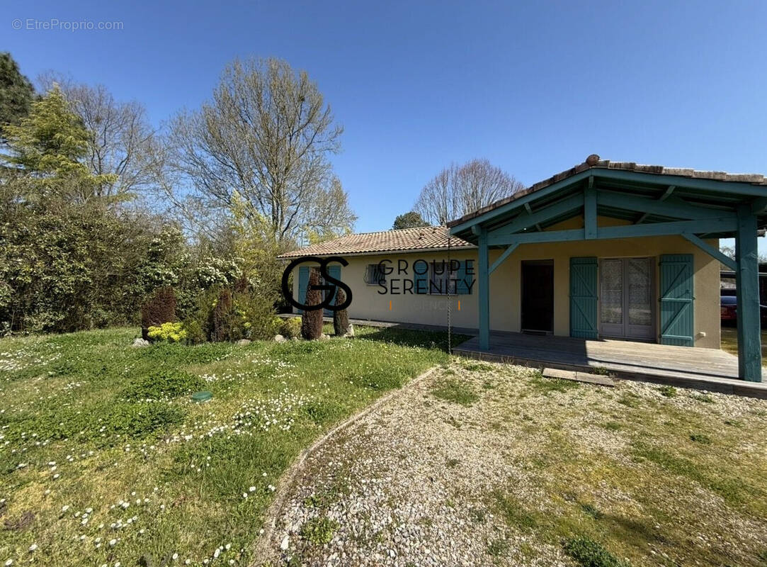 Maison à BLANQUEFORT