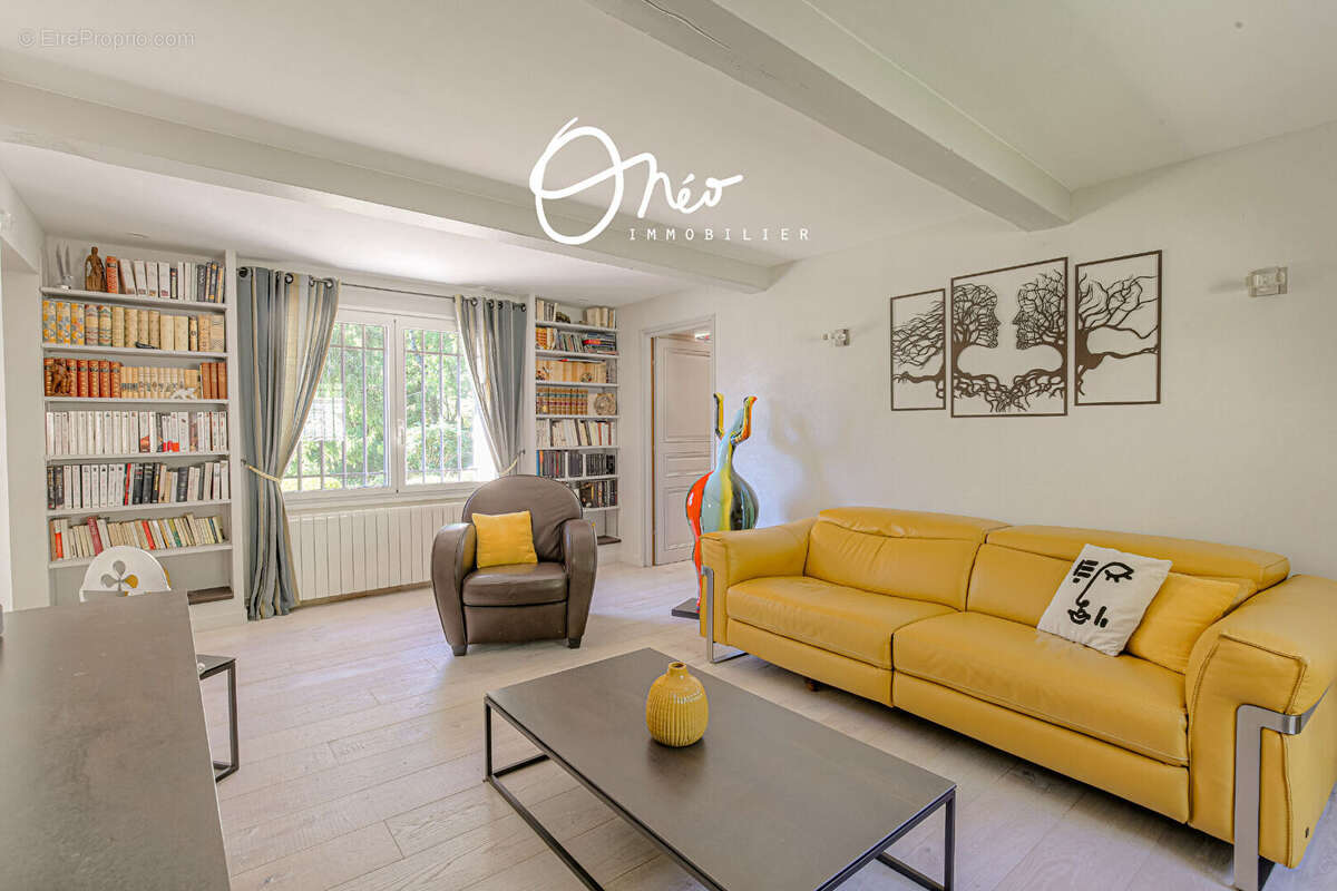 Maison à SAINT-PIERRE-DE-CHANDIEU