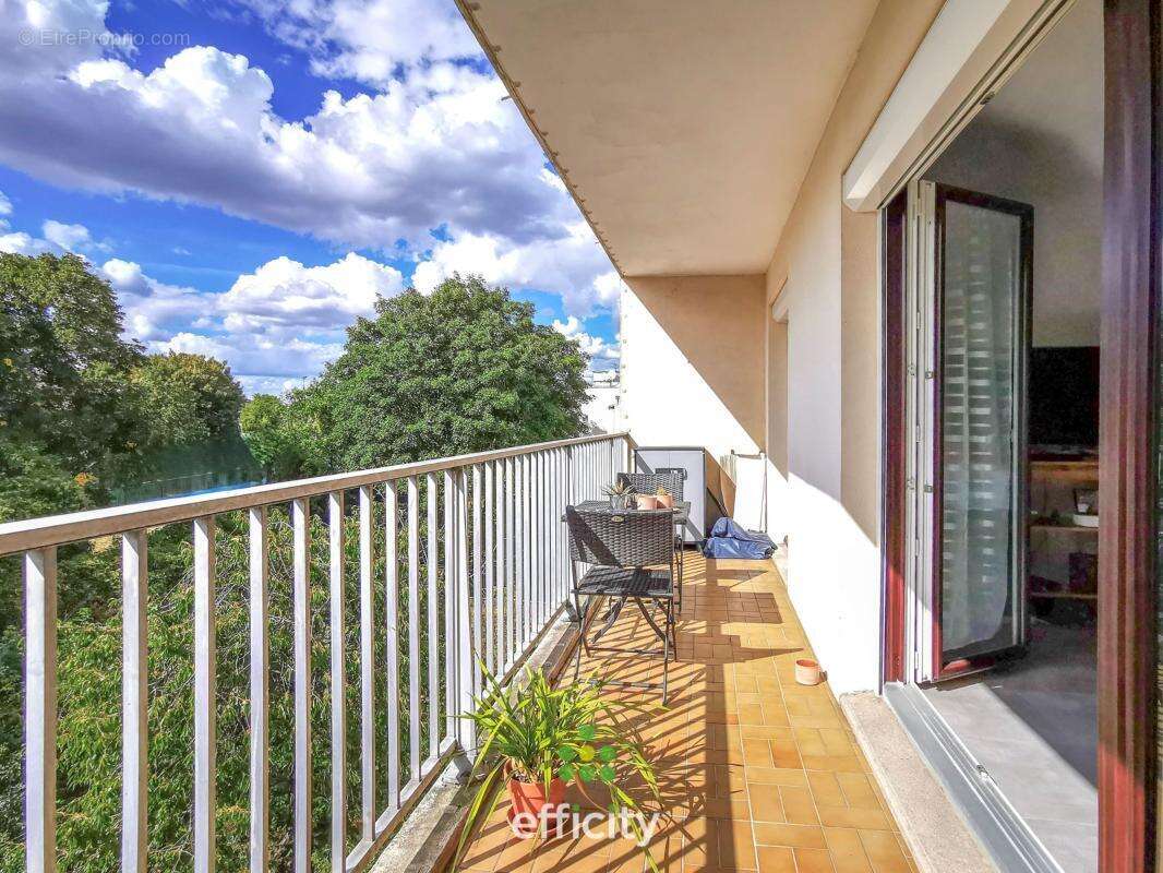 Appartement à NOGENT-SUR-MARNE