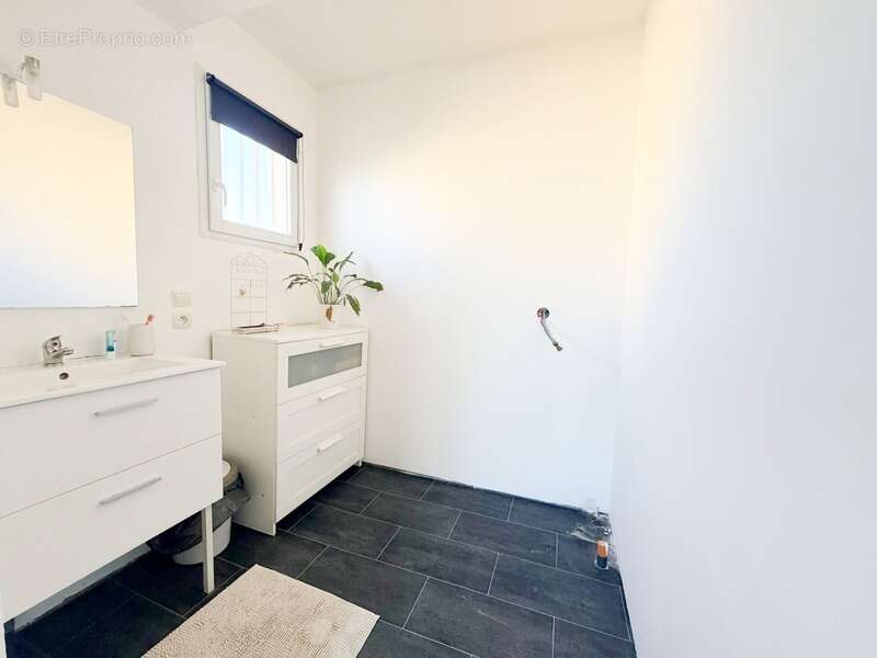 Maison à COULANS-SUR-GEE