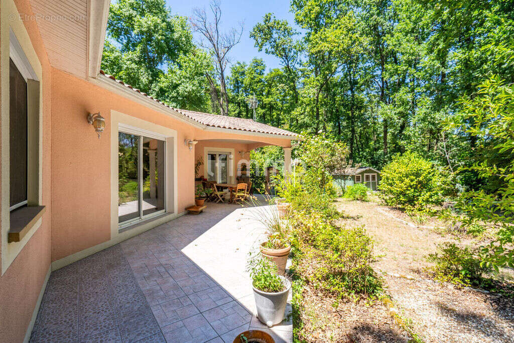 Maison de 134 m² sur une parcelle de 1,7 hectares - photo 3