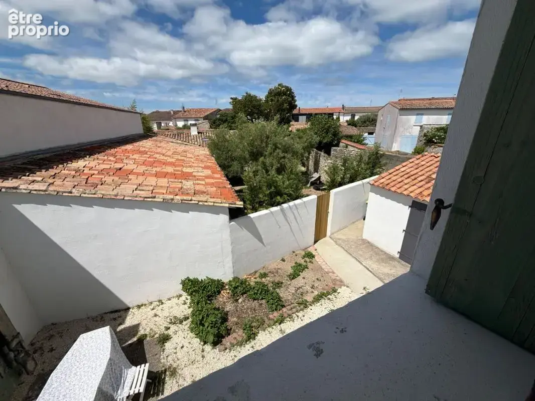 Appartement 3 pièces – Le charme du tout à pied au cœur du village  RARE – EMPLACEMENT EXCEPTIONNEL – TOUT À PIED – CALME ABSOLU - photo 16