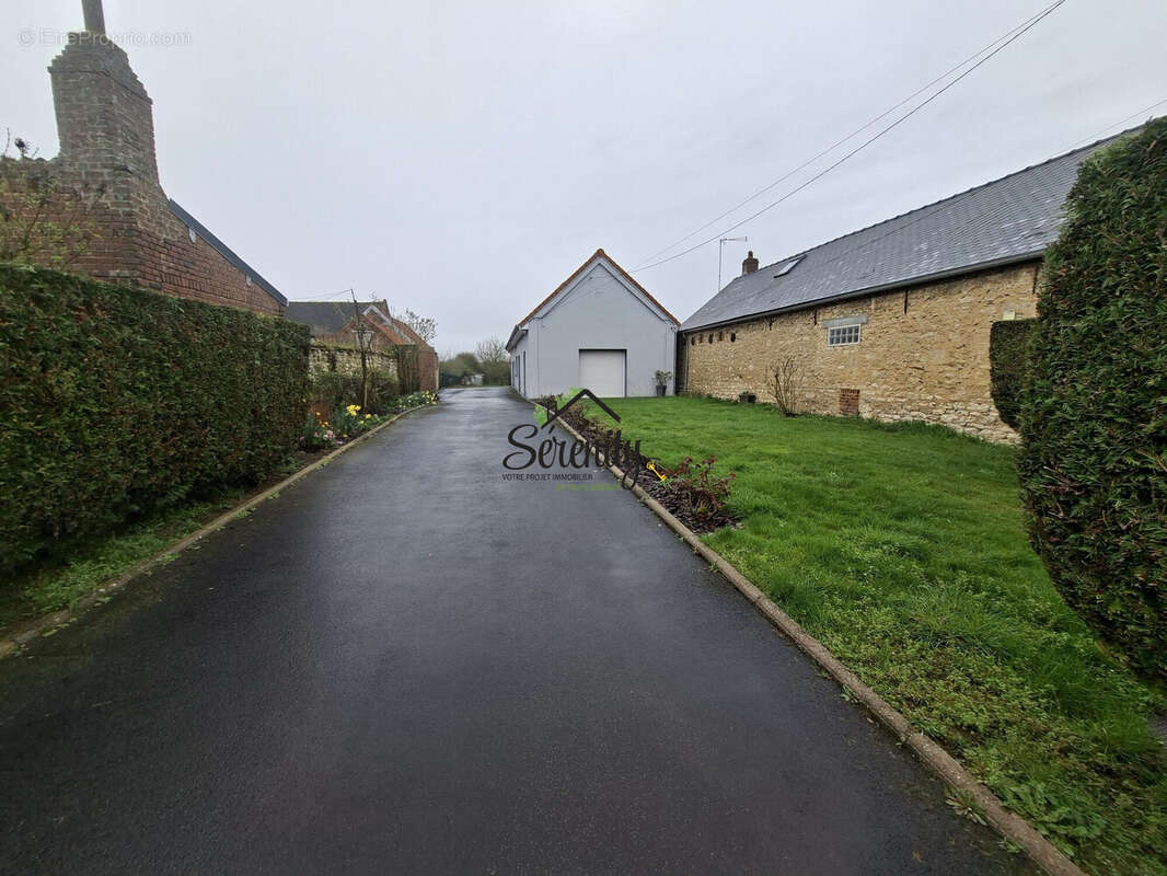 Maison à CREVECOEUR-SUR-L'ESCAUT