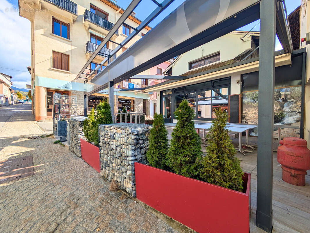 Commerce à SAINT-BONNET-EN-CHAMPSAUR